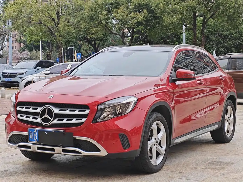 Mercedes-Benz GLA-Class