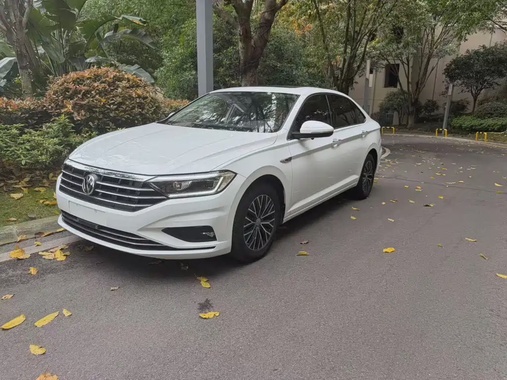 Volkswagen Sagitar 2020