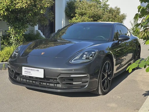 Porsche Panamera 2023