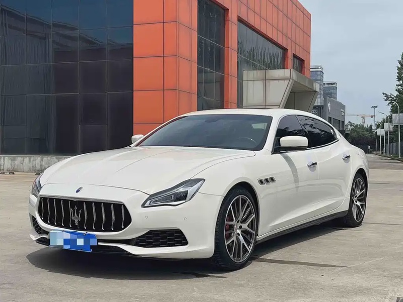 Maserati Quattroporte