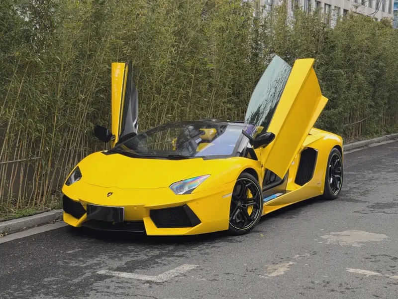Lamborghini Aventador