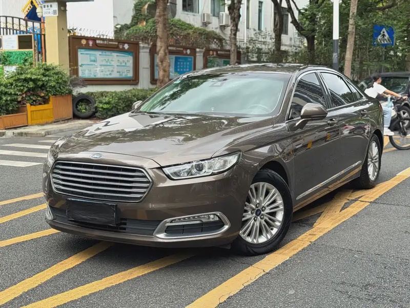 Ford Taurus