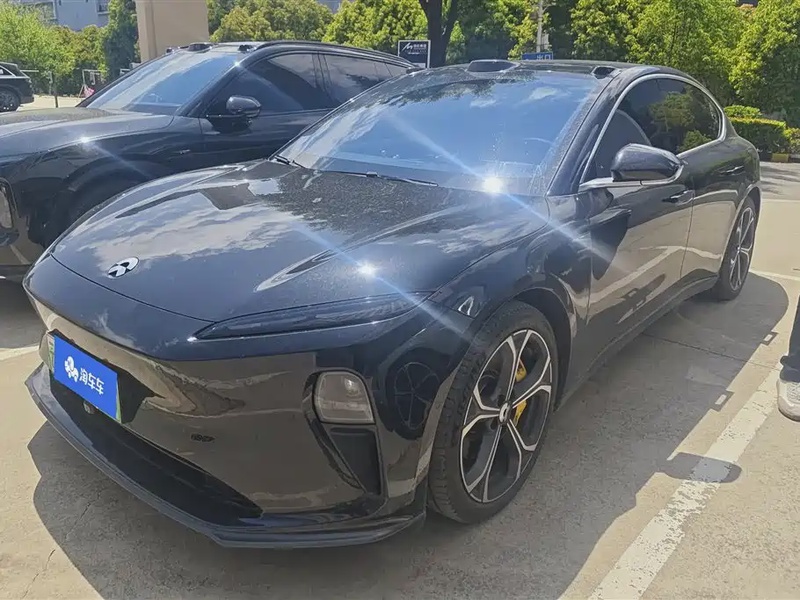 NIO ET5