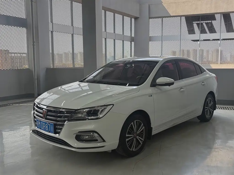 Roewe i5
