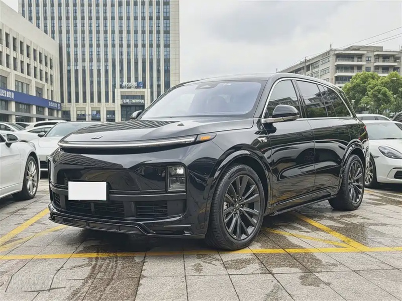 Li Auto L8
