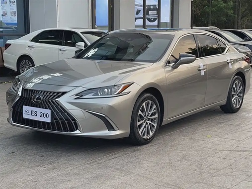 Lexus ES 2022