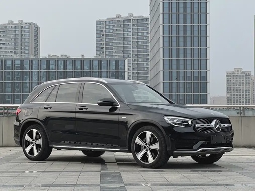 Mercedes-Benz GLC-Class 2023