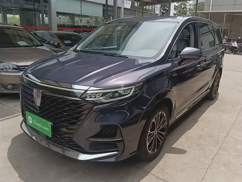 Roewe iMAX8