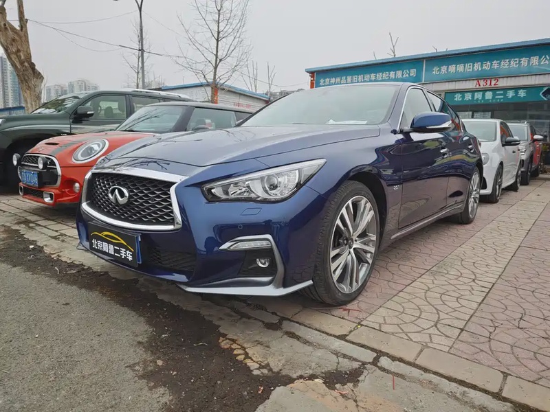 Infiniti Q50