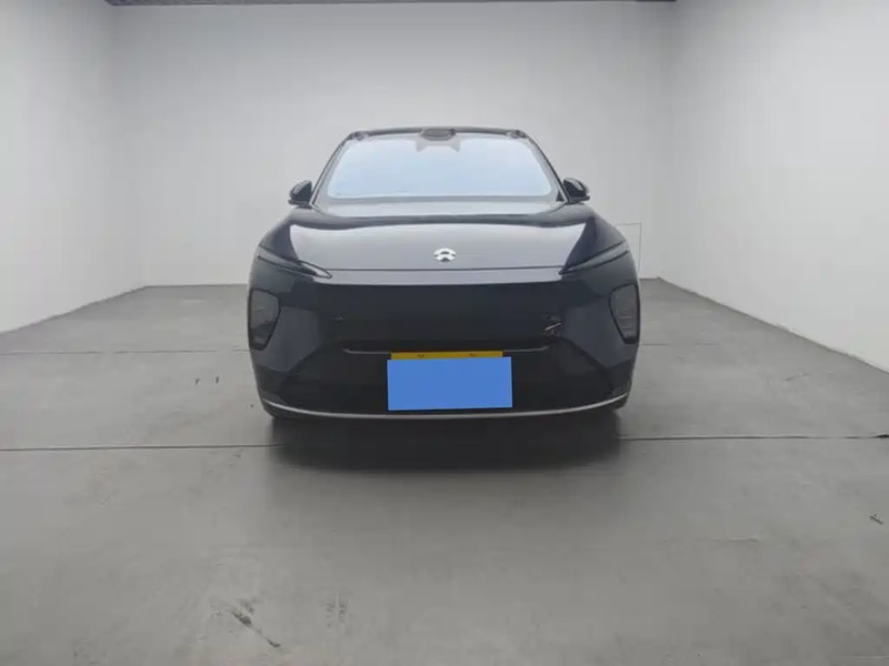 NIO ES8
