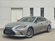 Lexus ES 2020