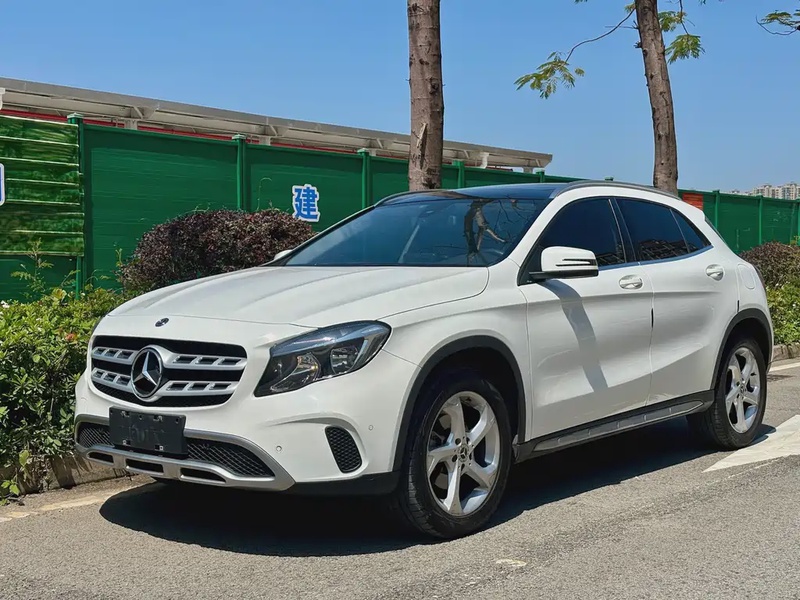 Mercedes-Benz GLA-Class