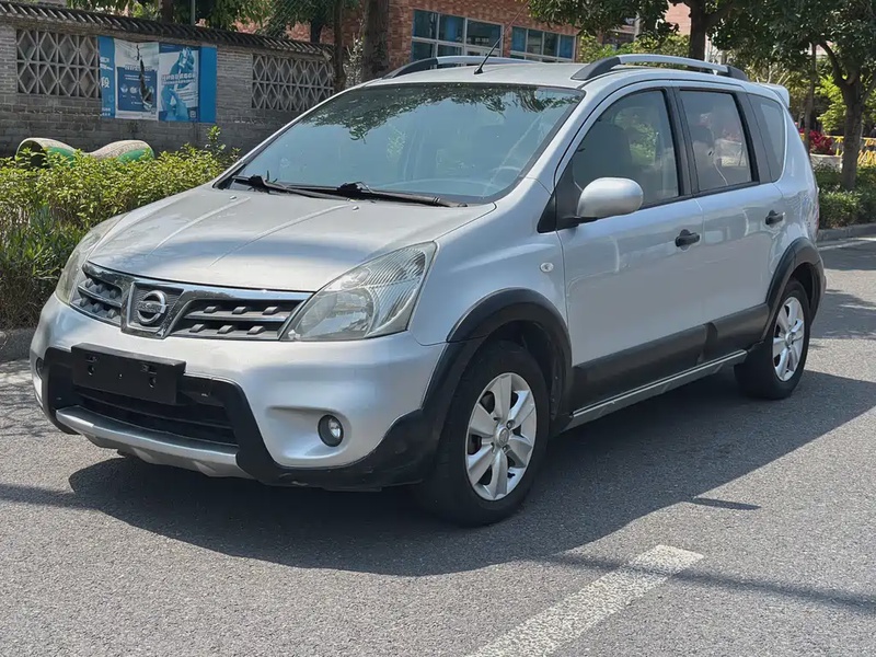 Nissan Livina