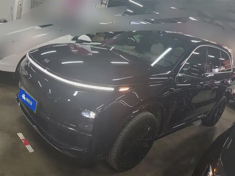 Li Auto L8
