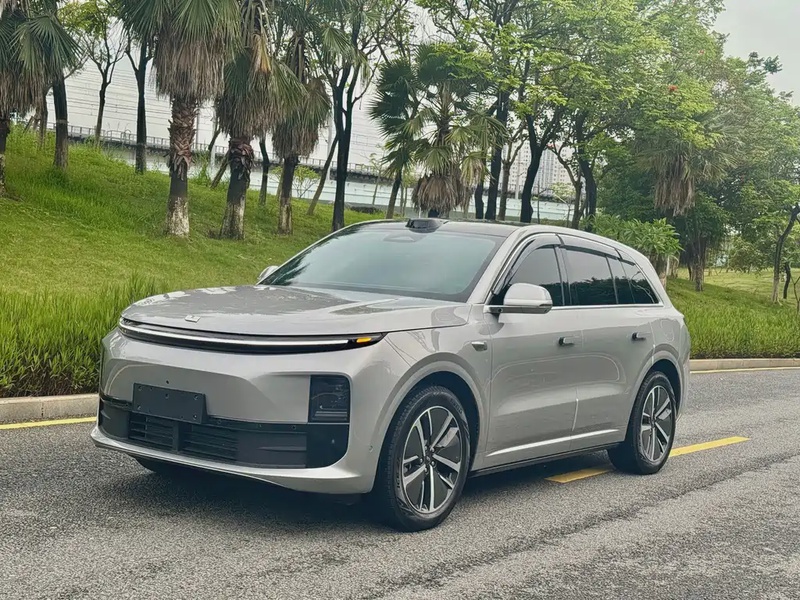 Li Auto L6
