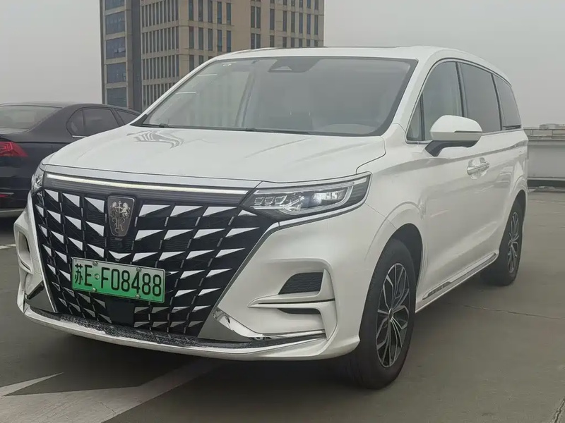 Roewe iMAX8
