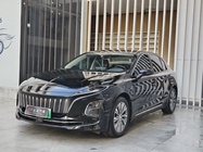 Hongqi E-QM5 2024