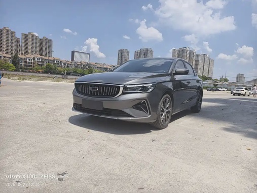 Geely Emgrand 2021