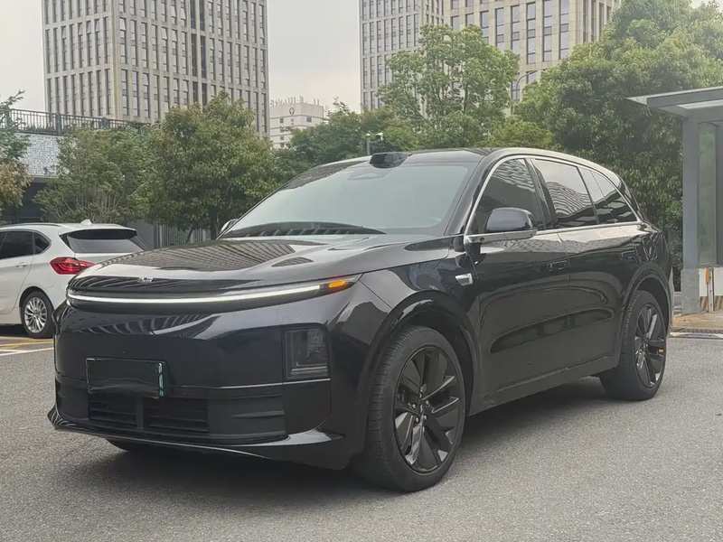 Li Auto L6