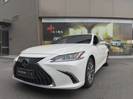Lexus ES 2024