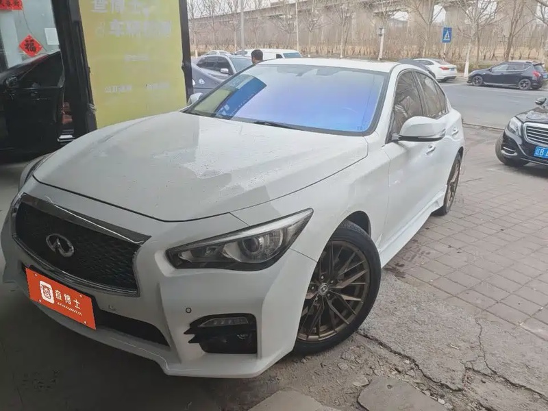Infiniti Q50