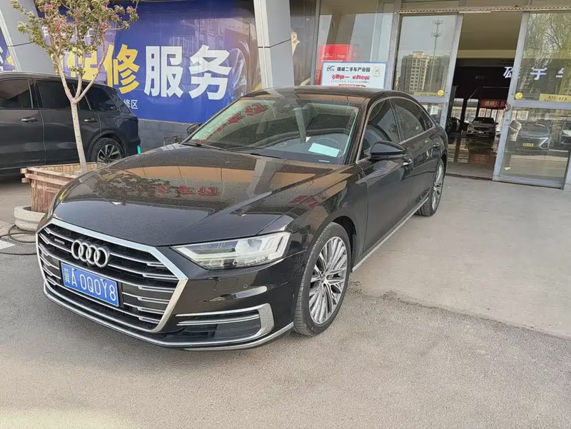 Audi A8