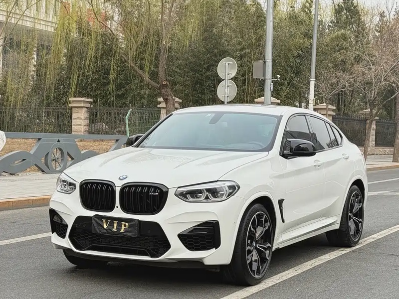 BMW X4M