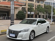 Toyota Crown 2016