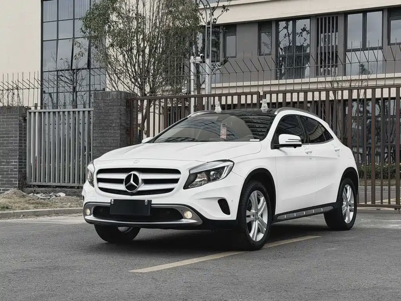 Mercedes-Benz GLA-Class