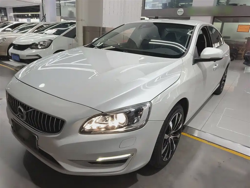 Volvo S60
