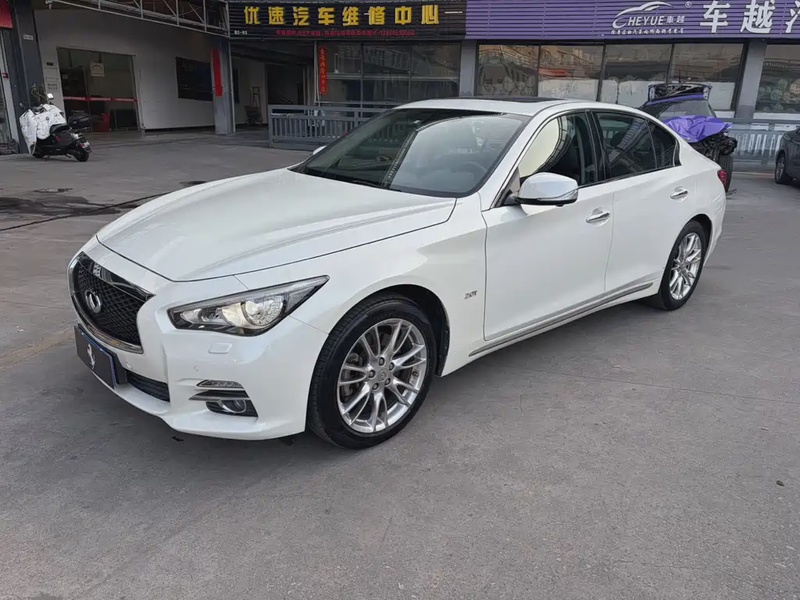 Infiniti Q50