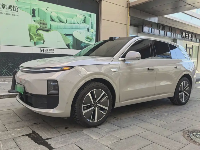 Li Auto L6