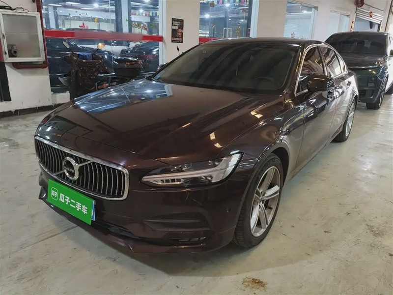 Volvo S90