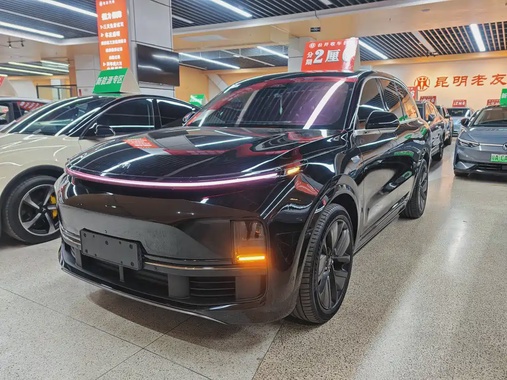 Li Auto L8 2025