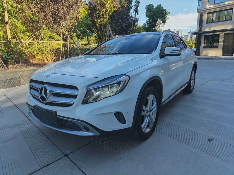 Mercedes-Benz GLA-Class