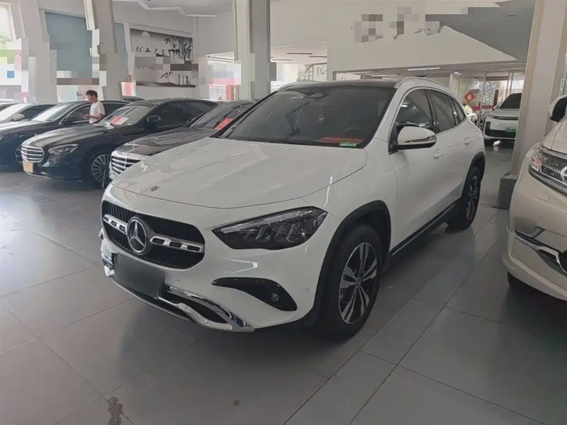 Mercedes-Benz GLA-Class