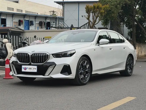 BMW 5 Series 2025
