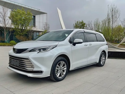 Toyota Sienna 2024