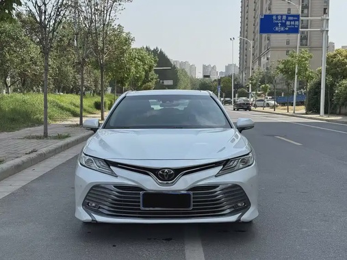 Toyota Camry 2019