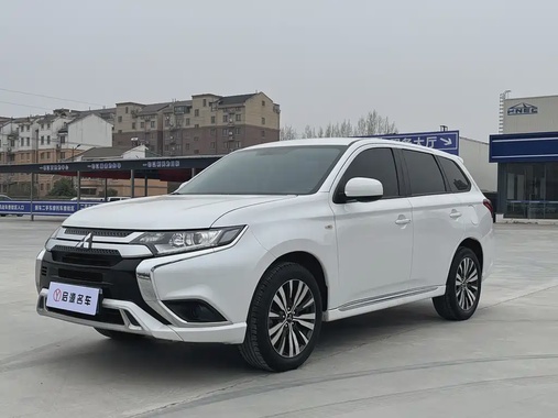 Mitsubishi Outlander 2023