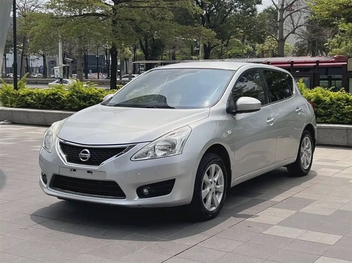 Nissan Tiida 2013