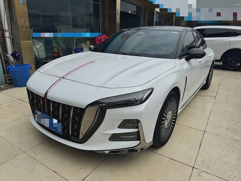Hongqi H6