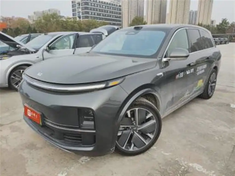 Li Auto L8