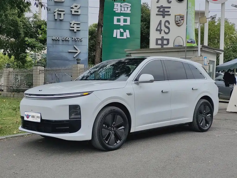 Li Auto L6