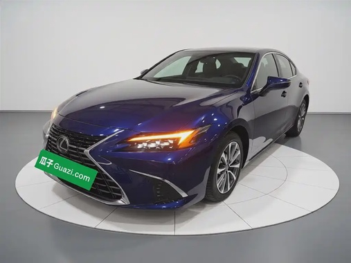 Lexus ES 2025