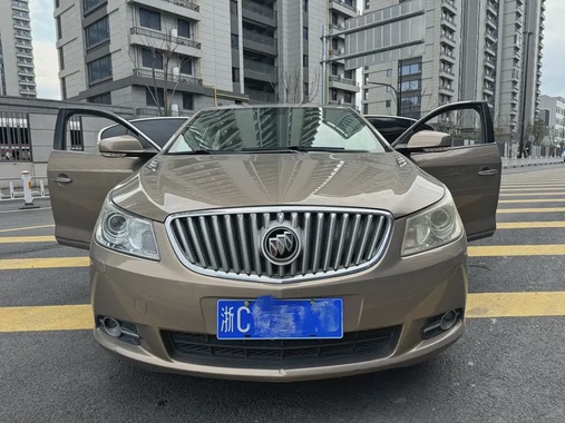 Buick LaCrosse 2011