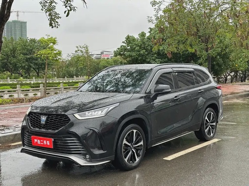 Toyota Crown Kluger 2023