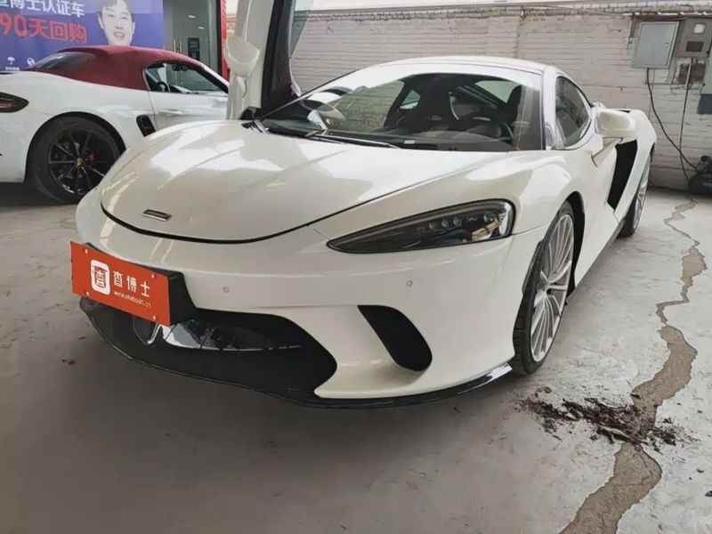 McLaren GT