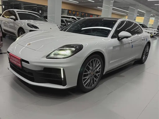 Porsche Panamera 2025