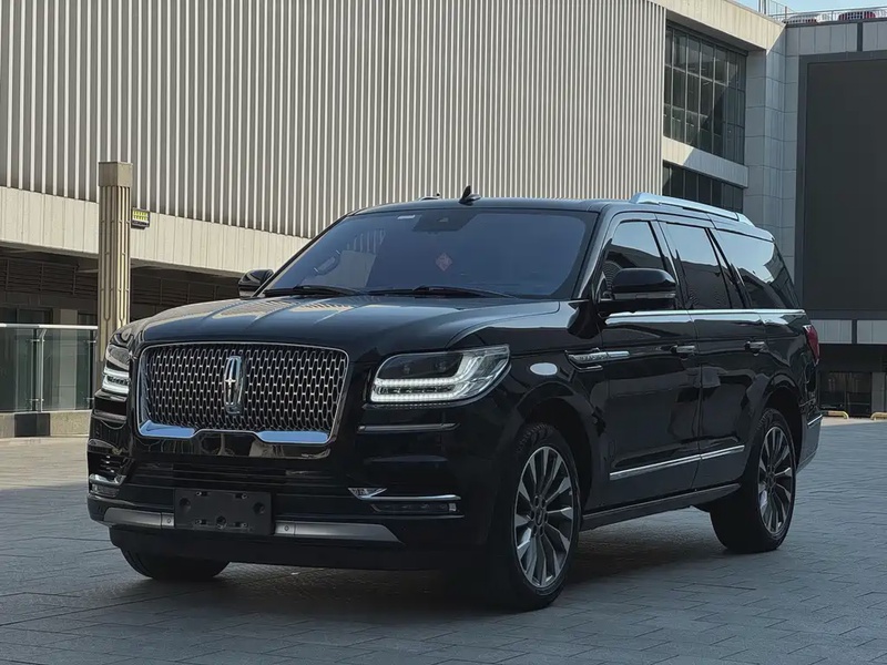 Lincoln Navigator